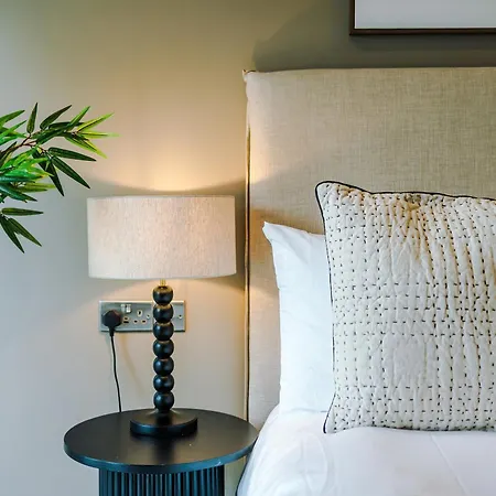 - Penthouse Vibes, Roof Terrace 3 Bed Sleeps 6 Apartamento Leeds (West Yorkshire)