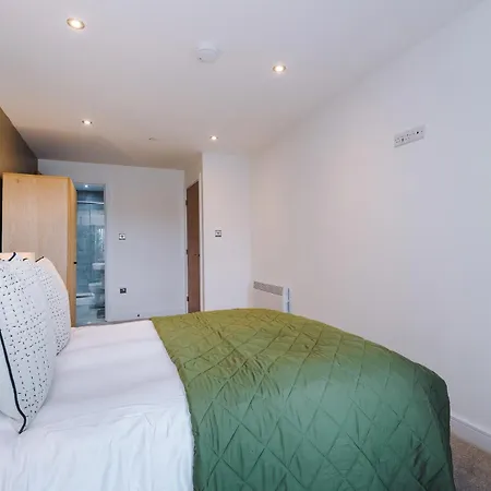 Apartamento - Penthouse Vibes, Roof Terrace 3 Bed Sleeps 6 *