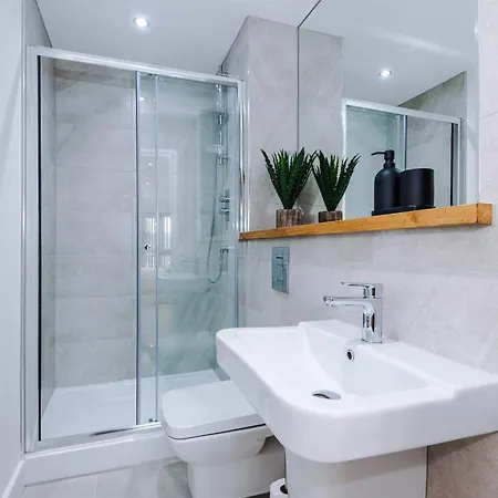 - Penthouse Vibes, Roof Terrace 3 Bed Sleeps 6