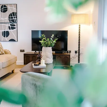 - Penthouse Vibes, Roof Terrace 3 Bed Sleeps 6 Lejlighed *