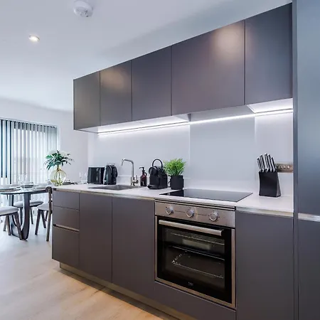 - Penthouse Vibes, Roof Terrace 3 Bed Sleeps 6 *