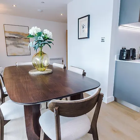 - Penthouse Vibes, Roof Terrace 3 Bed Sleeps 6 * 利兹