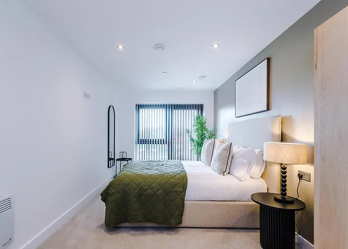 - Penthouse Vibes, Roof Terrace 3 Bed Sleeps 6 Лідс