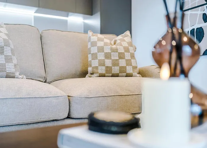 - Penthouse Vibes, Roof Terrace 3 Bed Sleeps 6 *