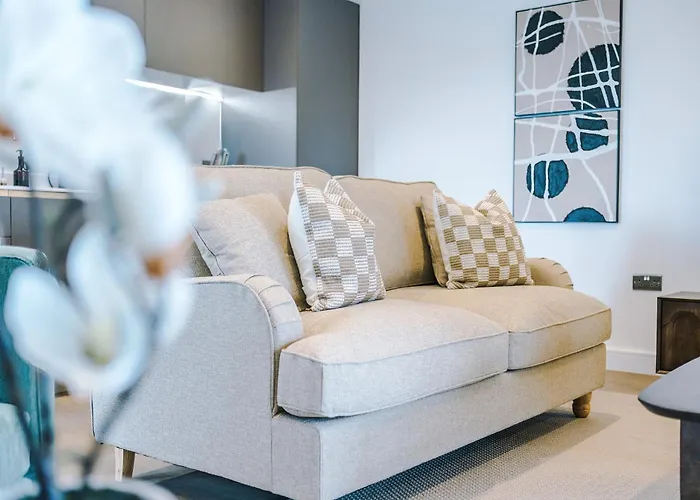 - Penthouse Vibes, Roof Terrace 3 Bed Sleeps 6 * Лідс