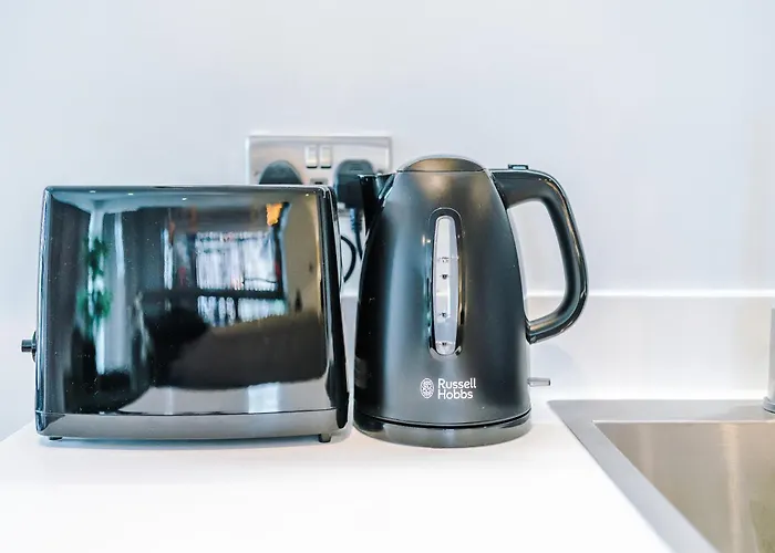 - Penthouse Vibes, Roof Terrace 3 Bed Sleeps 6 Апартаменти *