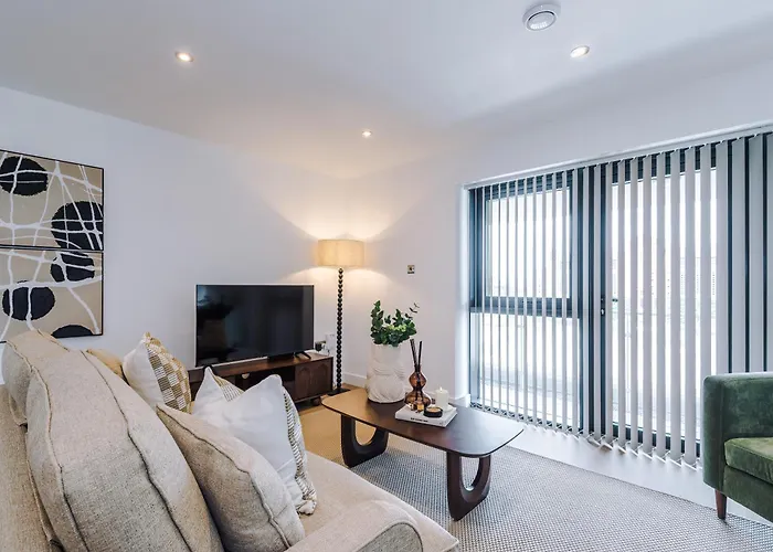 - Penthouse Vibes, Roof Terrace 3 Bed Sleeps 6