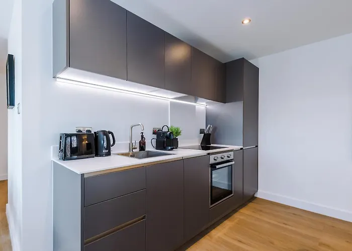 - Penthouse Vibes, Roof Terrace 3 Bed Sleeps 6