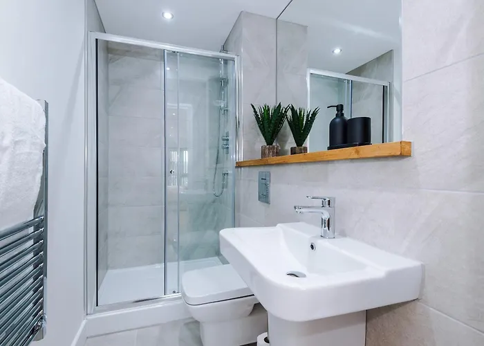 - Penthouse Vibes, Roof Terrace 3 Bed Sleeps 6