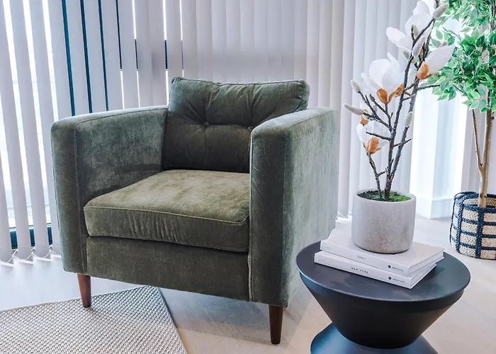 - Penthouse Vibes, Roof Terrace 3 Bed Sleeps 6 *