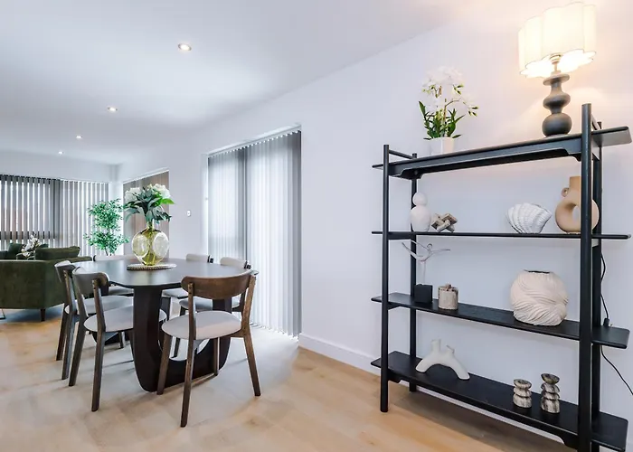 - Penthouse Vibes, Roof Terrace 3 Bed Sleeps 6 *