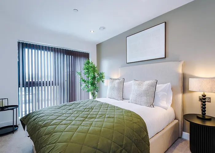 - Penthouse Vibes, Roof Terrace 3 Bed Sleeps 6 * Лідс