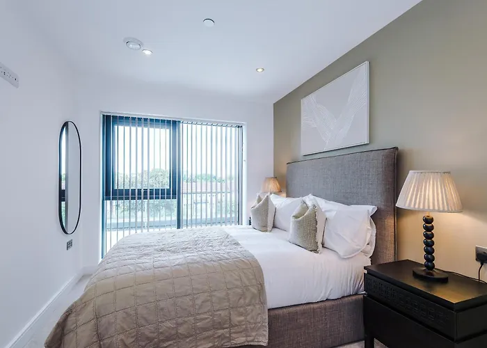 - Penthouse Vibes, Roof Terrace 3 Bed Sleeps 6 * Лідс