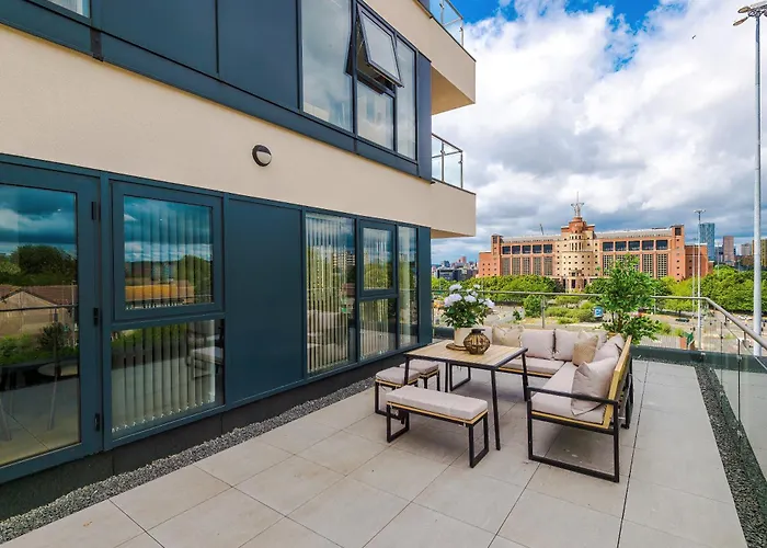 Апартаменти - Penthouse Vibes, Roof Terrace 3 Bed Sleeps 6