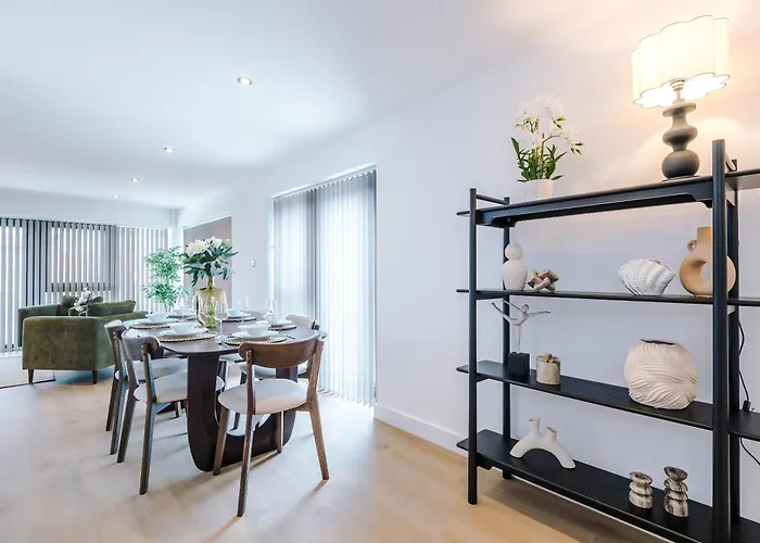 Апартаменти - Penthouse Vibes, Roof Terrace 3 Bed Sleeps 6 Лідс