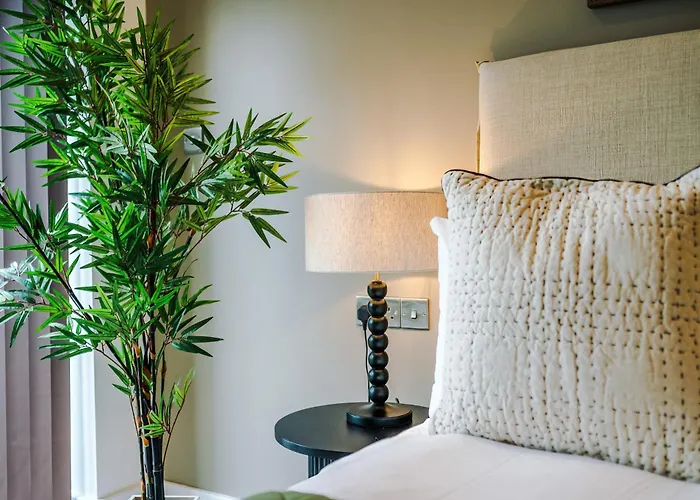 - Penthouse Vibes, Roof Terrace 3 Bed Sleeps 6 Лідс