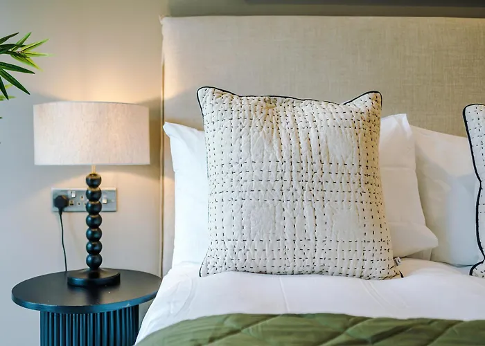 - Penthouse Vibes, Roof Terrace 3 Bed Sleeps 6 * Лідс